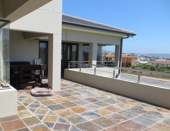 5 Bedroom Property for Sale in Myburgh Park Western Cape